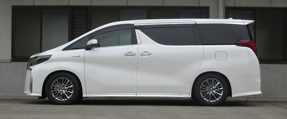 ALPHARD AYH30Wマイナーチェンジ後真横画像