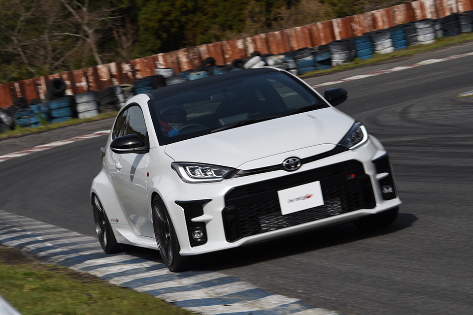 GR YARIS